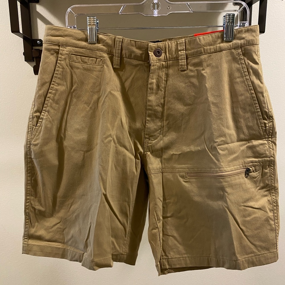 The North Face Men’s Granite Face Shorts (size 32 regular)